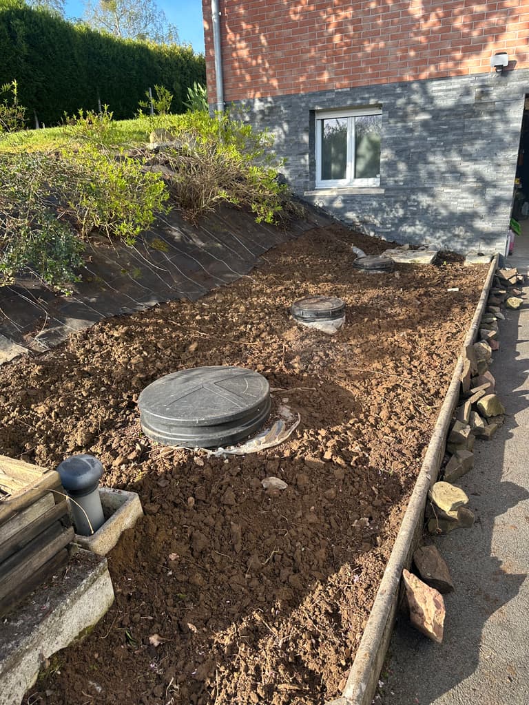 Sol du talus travaillé, en cours de chantier, Ham-sur-Meuse
